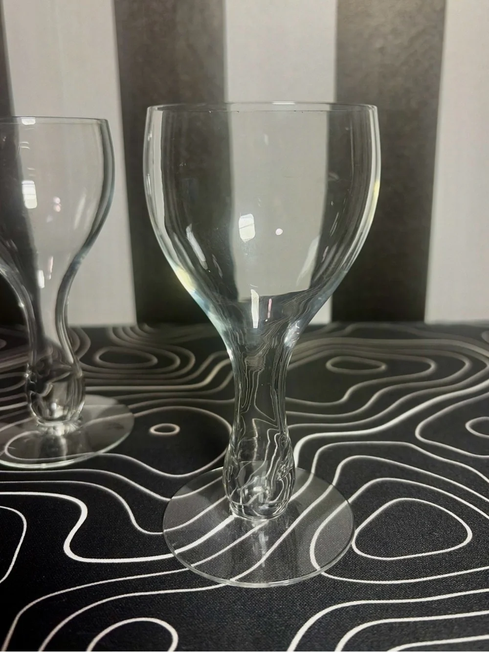 Set of 3 Vintage MCM Hollow Stem Wine Glasses Clear Art Glass 5